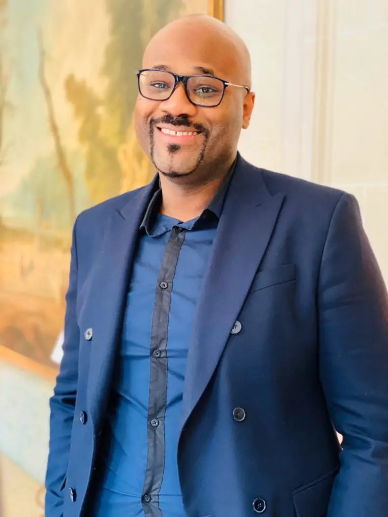 Habib SANOGO, psychopraticien et accompagnant relationnel, portrait professionnel